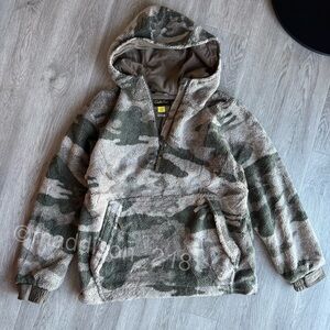 Cabela's Outfitter's Berber Fleece Pullover Camo Green Medium mens
